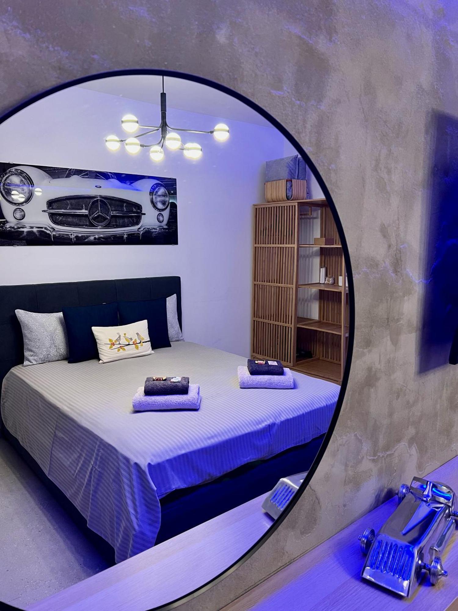 Fat Cow Apartments Larnaca Bagian luar foto